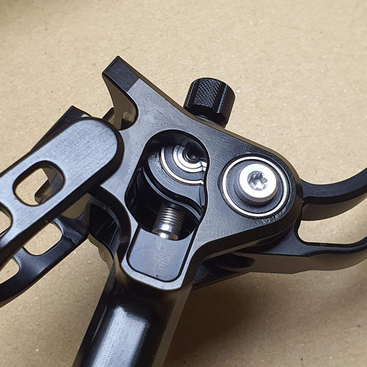 Rem Lewis LH4 Quad 4 Piston untuk Enduro & Downhill | Baut Sekrup Titanium Piston Silinder Aksial | Gratis Ongkos Kirim ke Seluruh Dunia