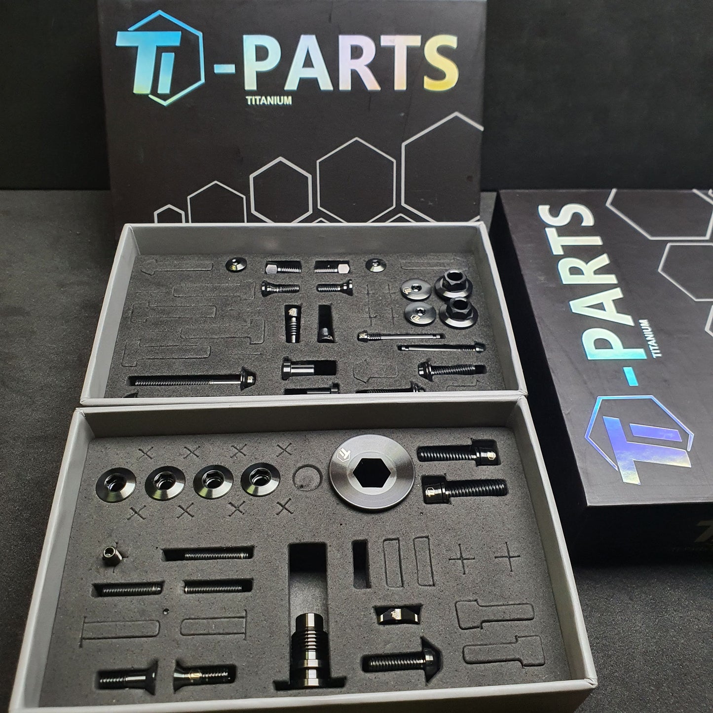 타이타늄 업그레이드: Tarmac SL8 | 스페셜라이즈드 S-Works 시마노 듀라 에이스 스램 RED AXS | R9270 R9250 Di2 포스 프로젝트 BLACK LTD | SD 워크스 나사 볼트 너트