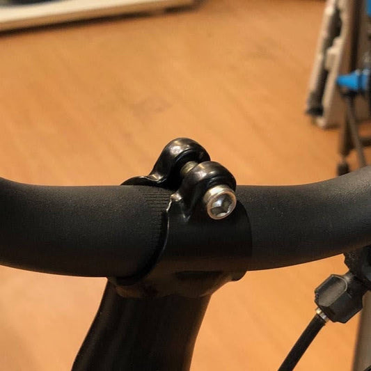 Titanový šroub pro objímku řídítek Brompton C-Line P-Line | Pikes 3sixty Foldie M7x20 M7x25 Titanový šroub Singapur