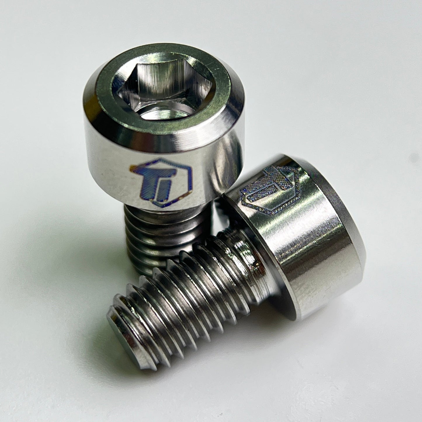 Upevňovací šroub pro titanové brzdové lanko M6x10 | Šroub ráfkové brzdy Shimano 105 Ultegra Dura Ace SRAM Rival Force