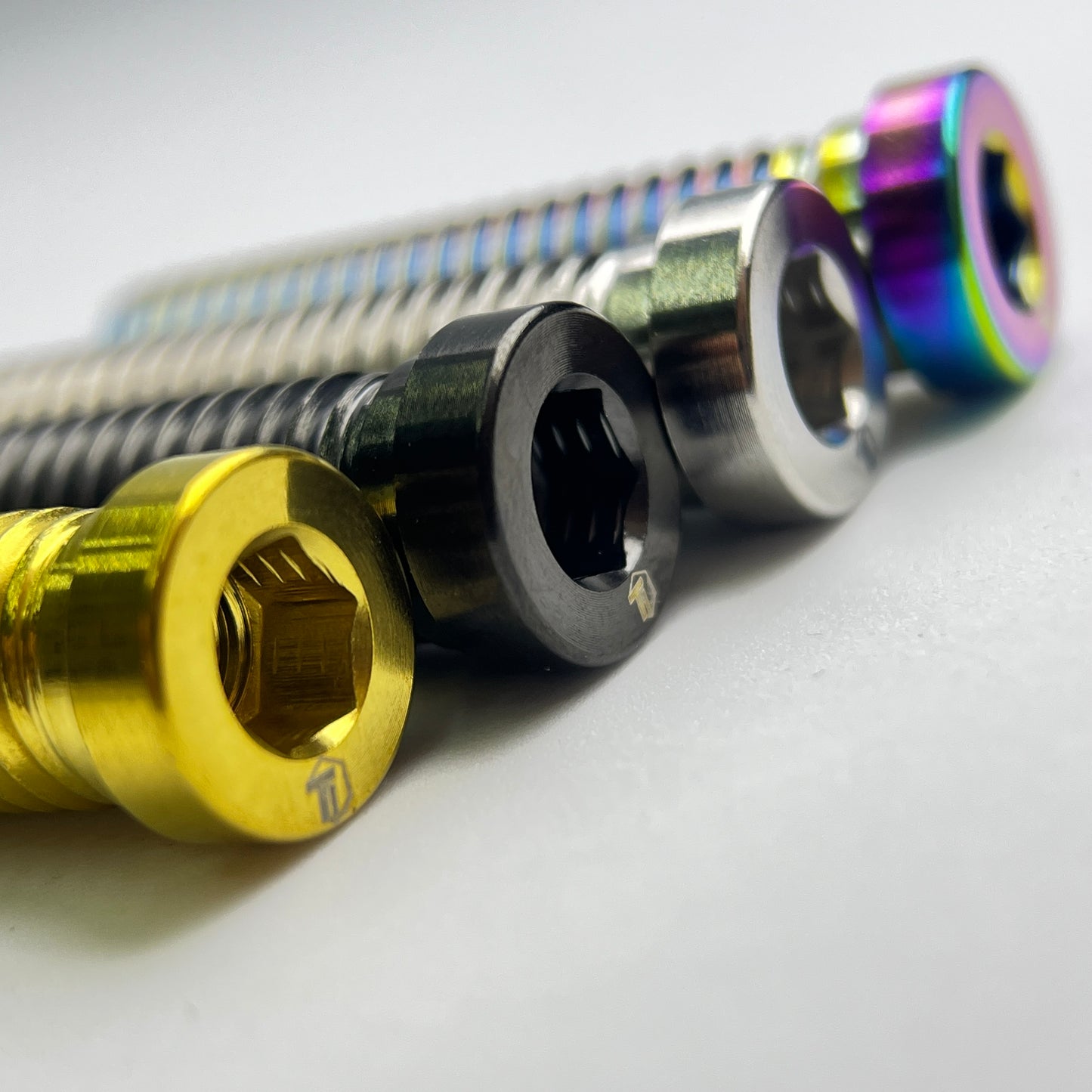 Titanová matice pro expanzní zátku SL8 SL7 Aethos | Kompresní zátka hlavového složení Specialized Sworks