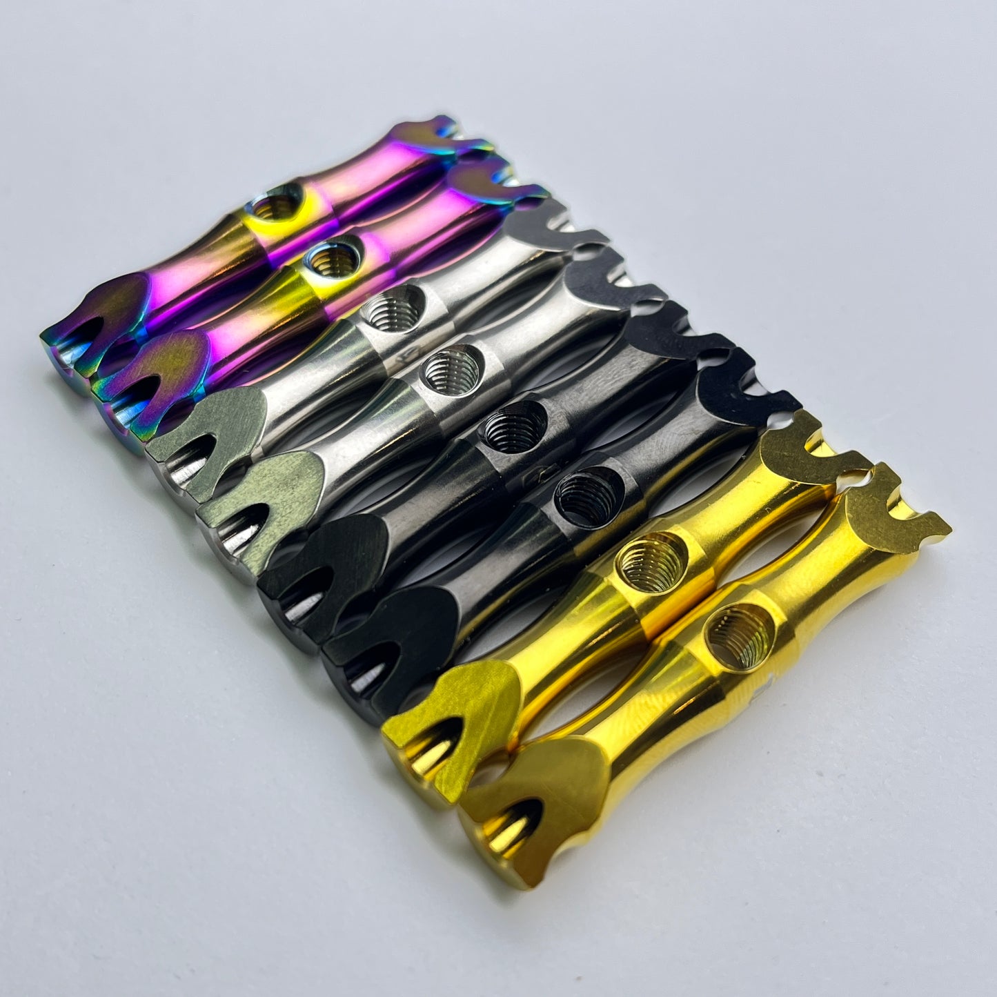 Titanový držák pro sedla | Otvor pro šroub M5