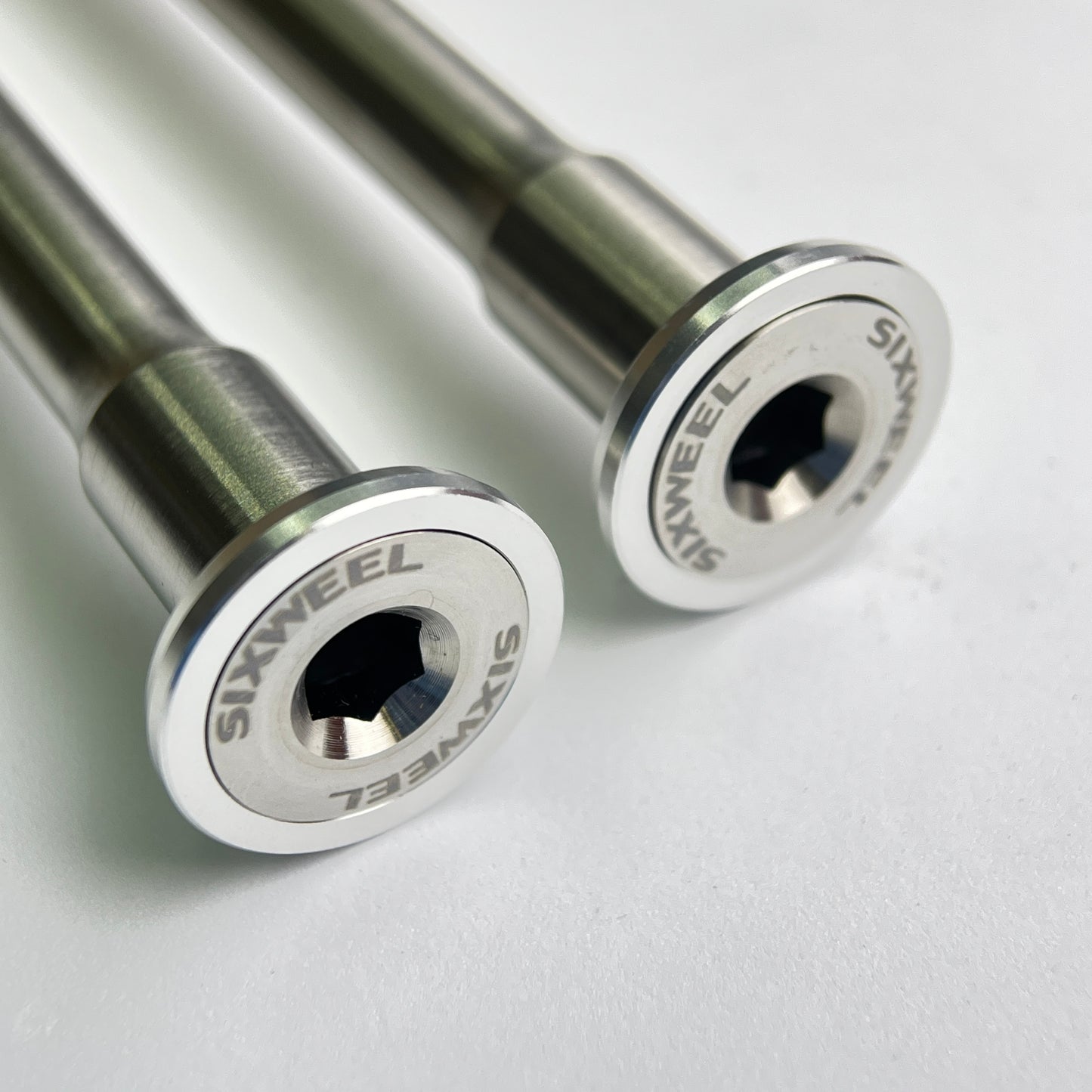 Sixweel 28.89g Titanium Thru Axle | Pinarello Dogma F MY2025