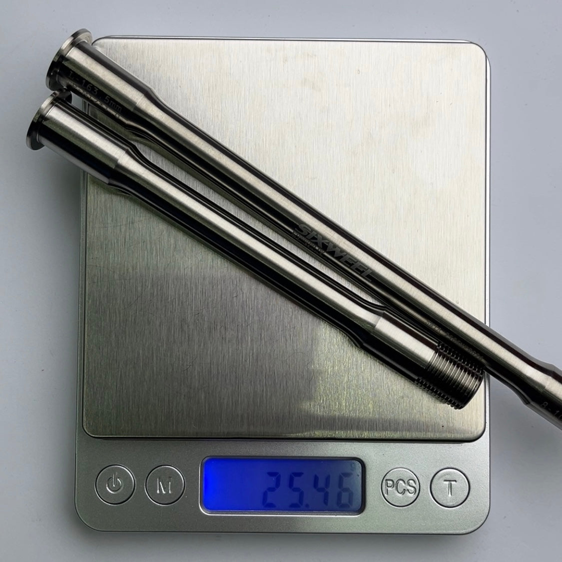 Sixweel 28.89g Titanium Thru Axle | Pinarello Dogma F MY2025