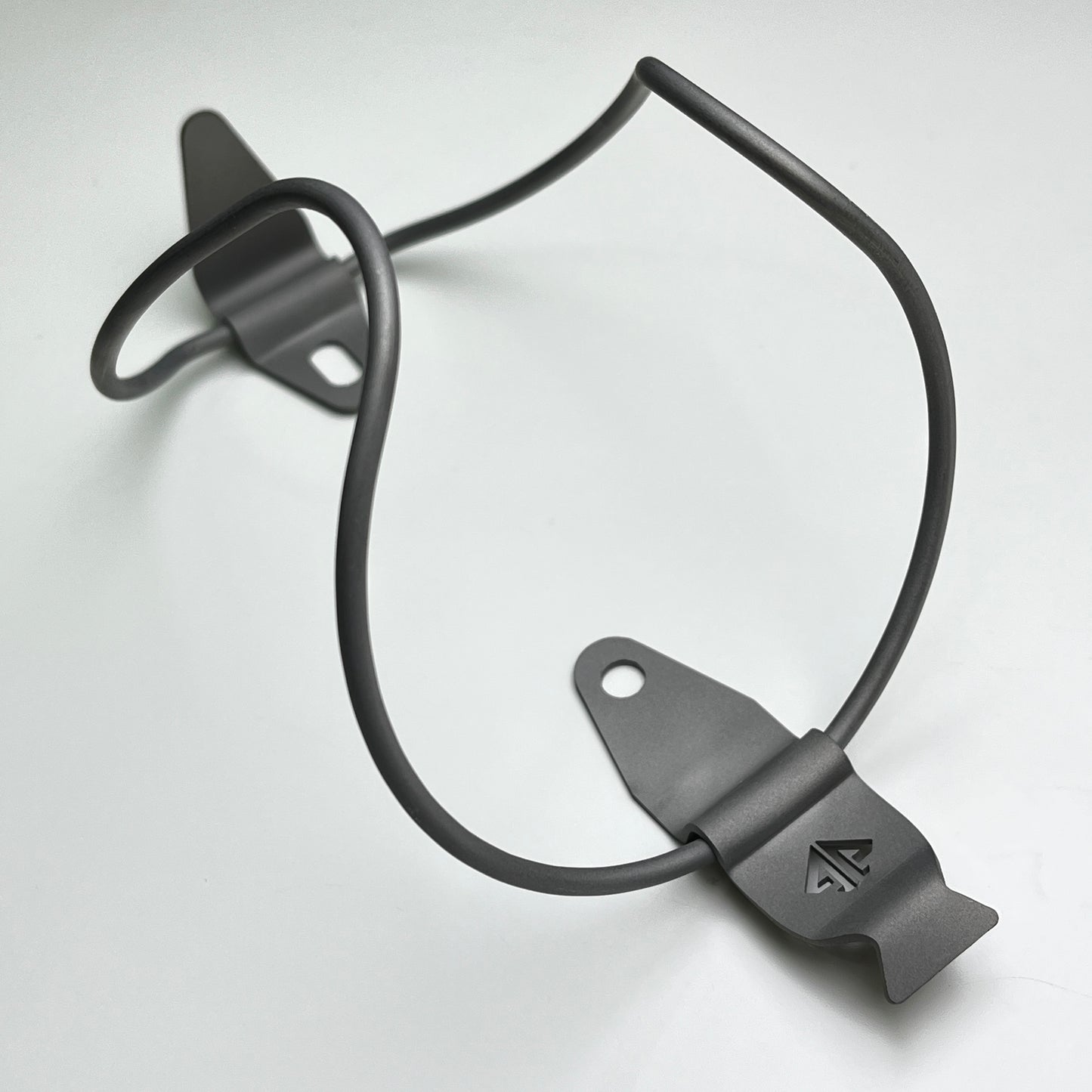 チタン合金中空ボトルケージ | 22g 25g 中空軽量 ロードバイク グラベル MTB ツーリング用 強固で頑丈なボトルホルダー 自転車 シンガポール