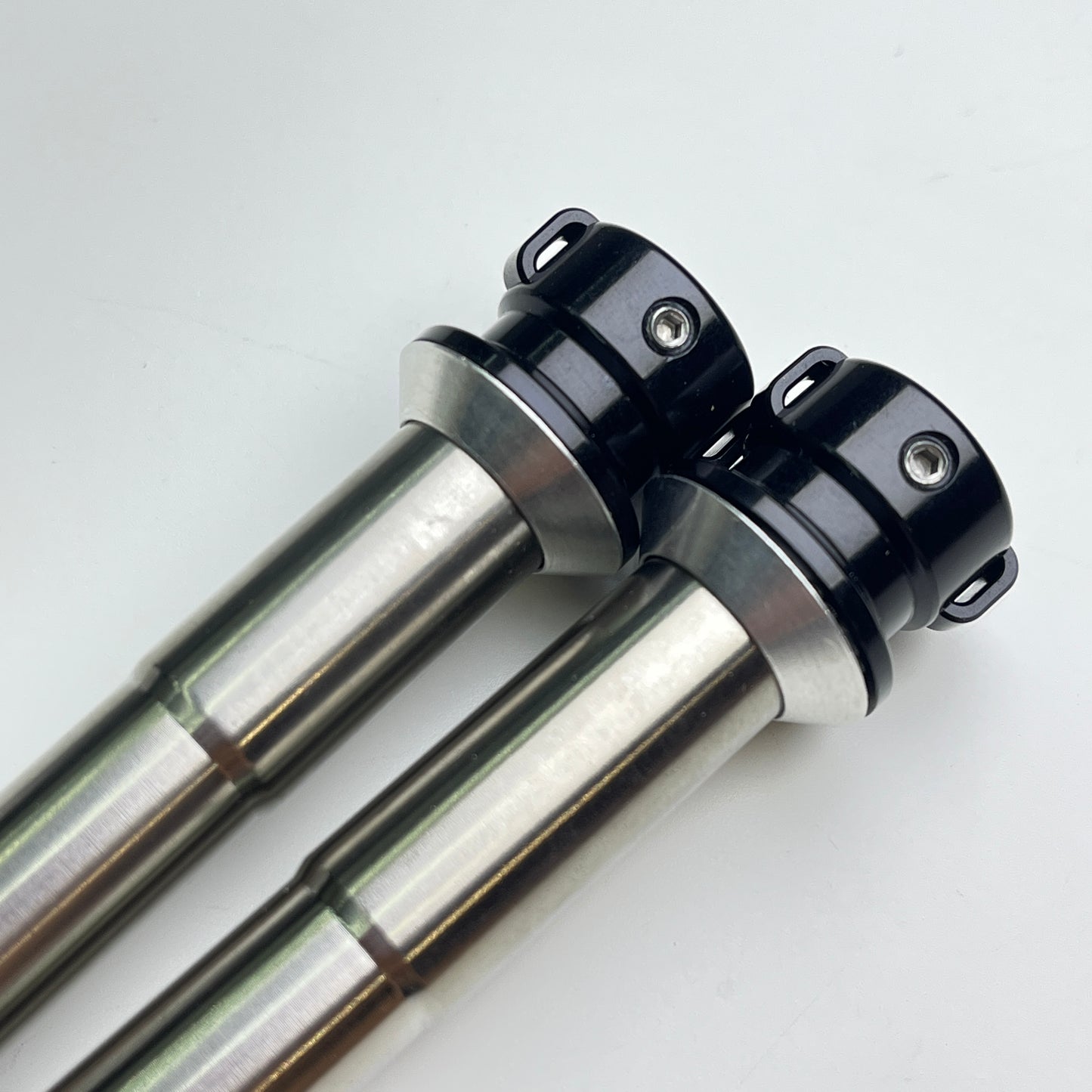 Poros Thru Titanium Tuas Tersembunyi - Sepeda Rem Cakram SPESIAL