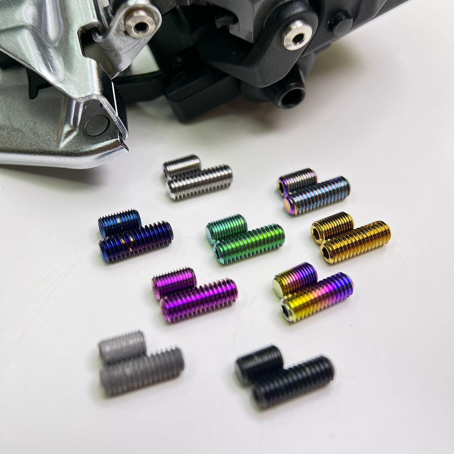 SRAM FDフロントディレイラー調整用チタンネジ | レッド E1 フォース ライバル AXS Etap11.7618.004.000 | ハイロー調整 | グレード5チタンボルトセットネジ