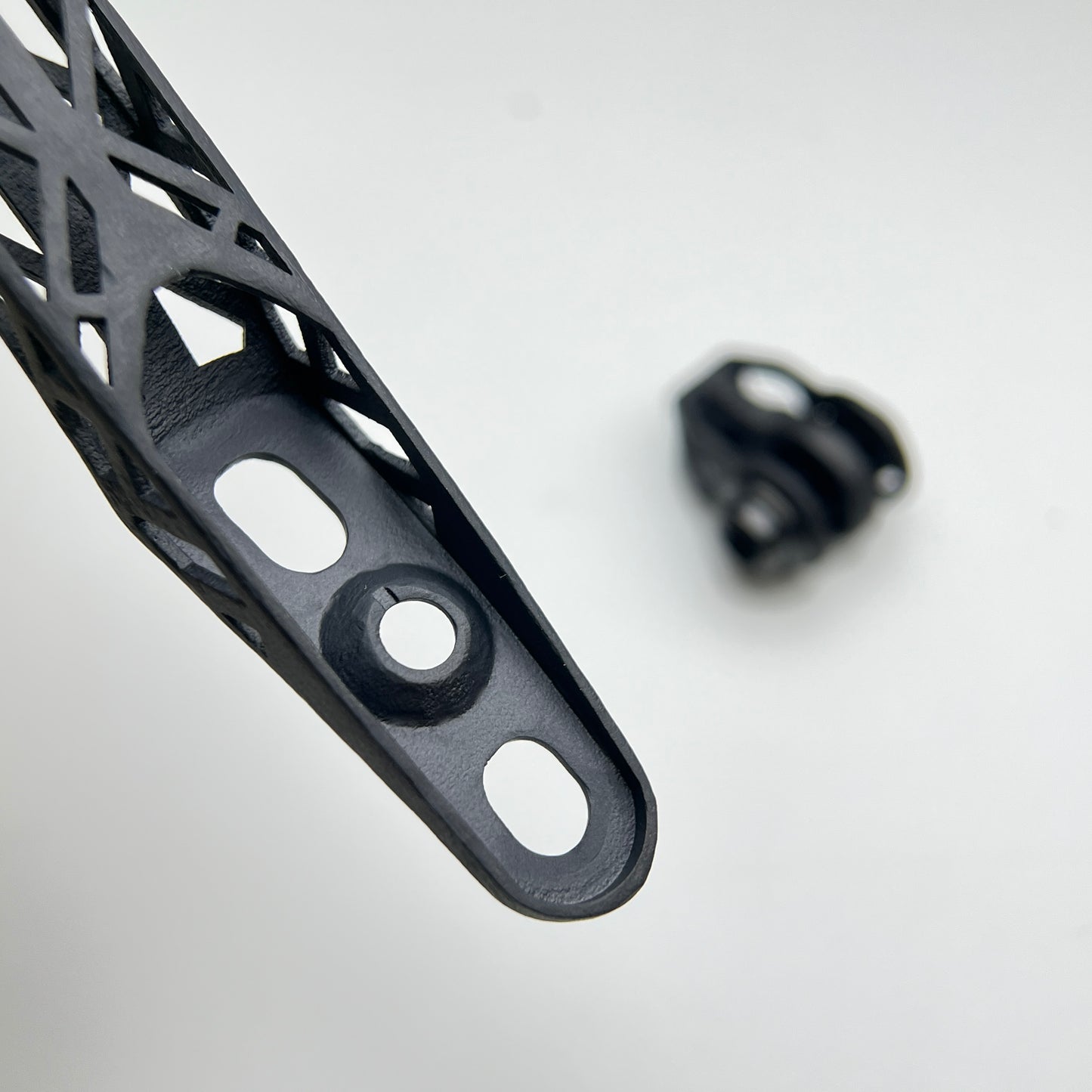 Supporto per computer con stampa 3D in titanio per manubrio integrato Giant Cadex Aero/Race | Garmin Wahoo Bryton