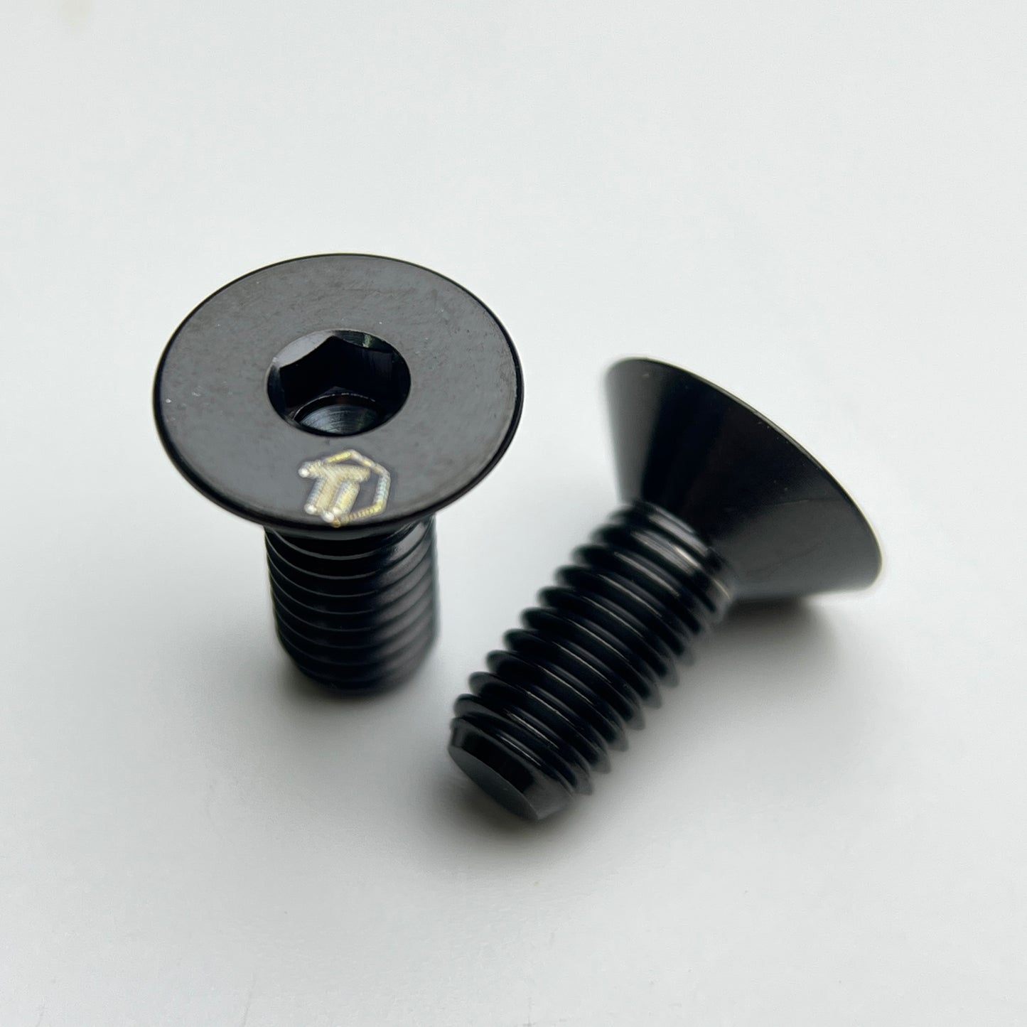 ウルトラライトボトルケージ用チタン合金ケージネジ 8g | カーボンファイバーハロウケージ用Tiボルト皿ネジ | チタン合金ネジ グレード5