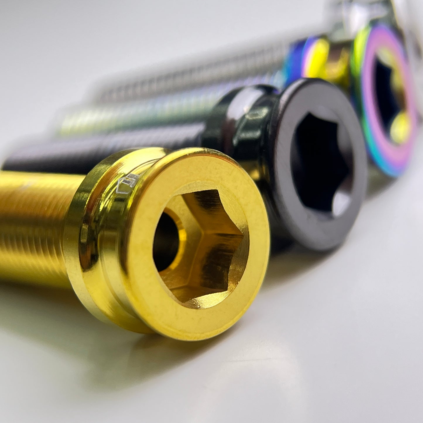 Titanijska BMX ženska osovina vijak i podloška protiv otpuštanja | Biciklistički razmak KHE M10 inbus vijak Flybikes Magneto | Razred 5