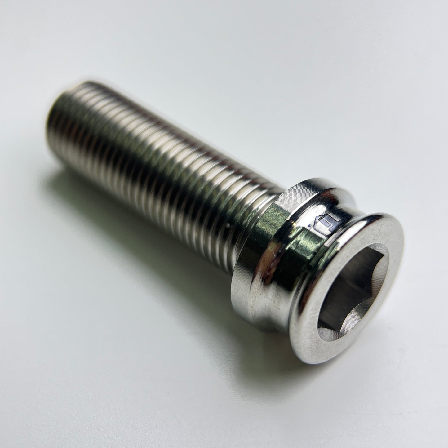 Titanijska BMX ženska osovina vijak i podloška protiv otpuštanja | Biciklistički razmak KHE M10 inbus vijak Flybikes Magneto | Razred 5