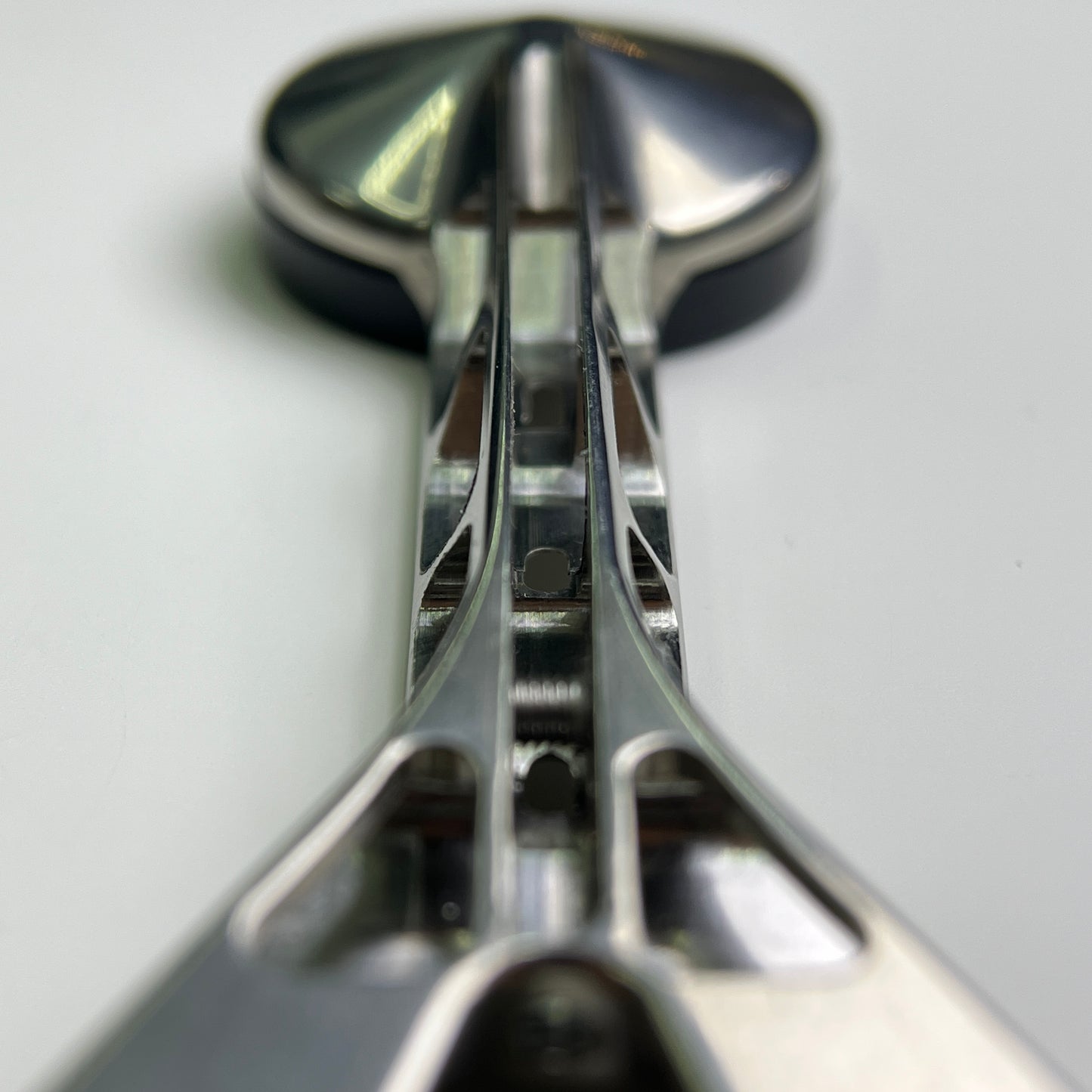 ขายึดคอมพิวเตอร์จักรยาน Fearless Knight 28.5 กรัม | Pinarello MOST Talon Ultra | ไทเทเนียม CNC