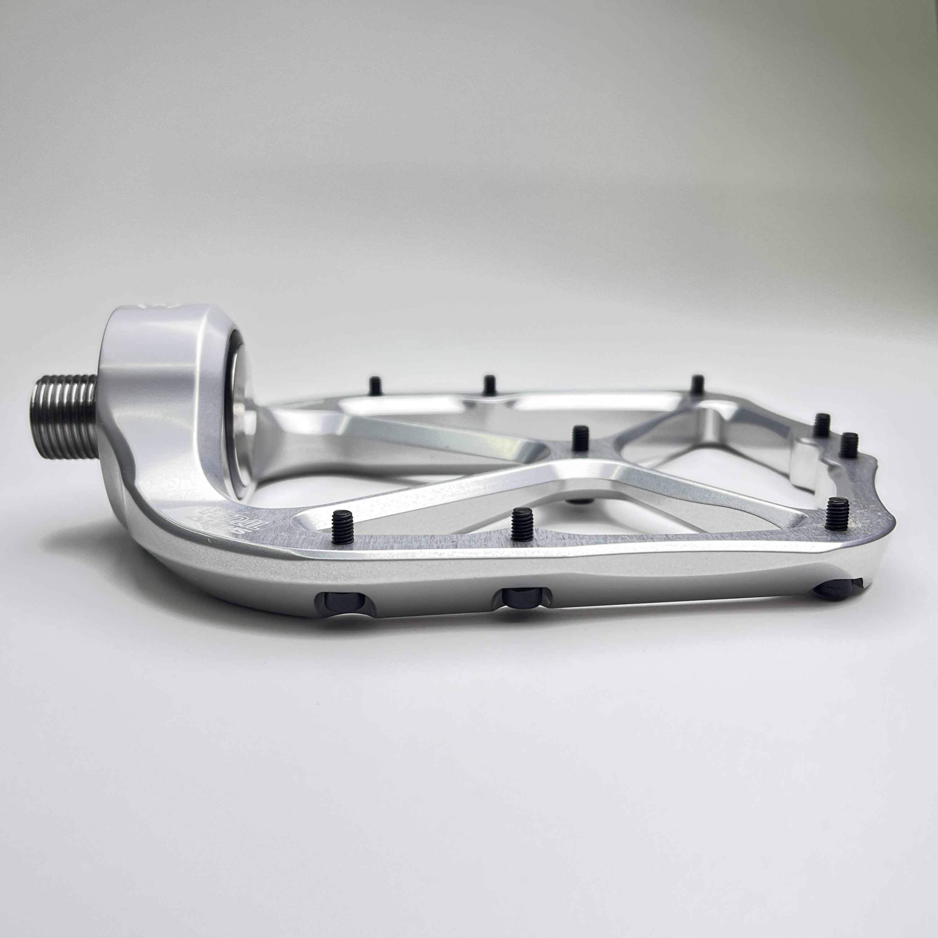 Lewis Gravity Aluminium Axle-less Drop Style