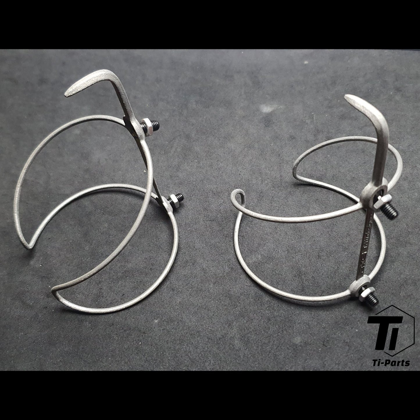 3Dプリント チタン 超軽量 ボトルケージ 12.2グラム | Moots カン ニコラス クライミングマシン 必須 EXS サイクリング ロードバイク グラベル MTB