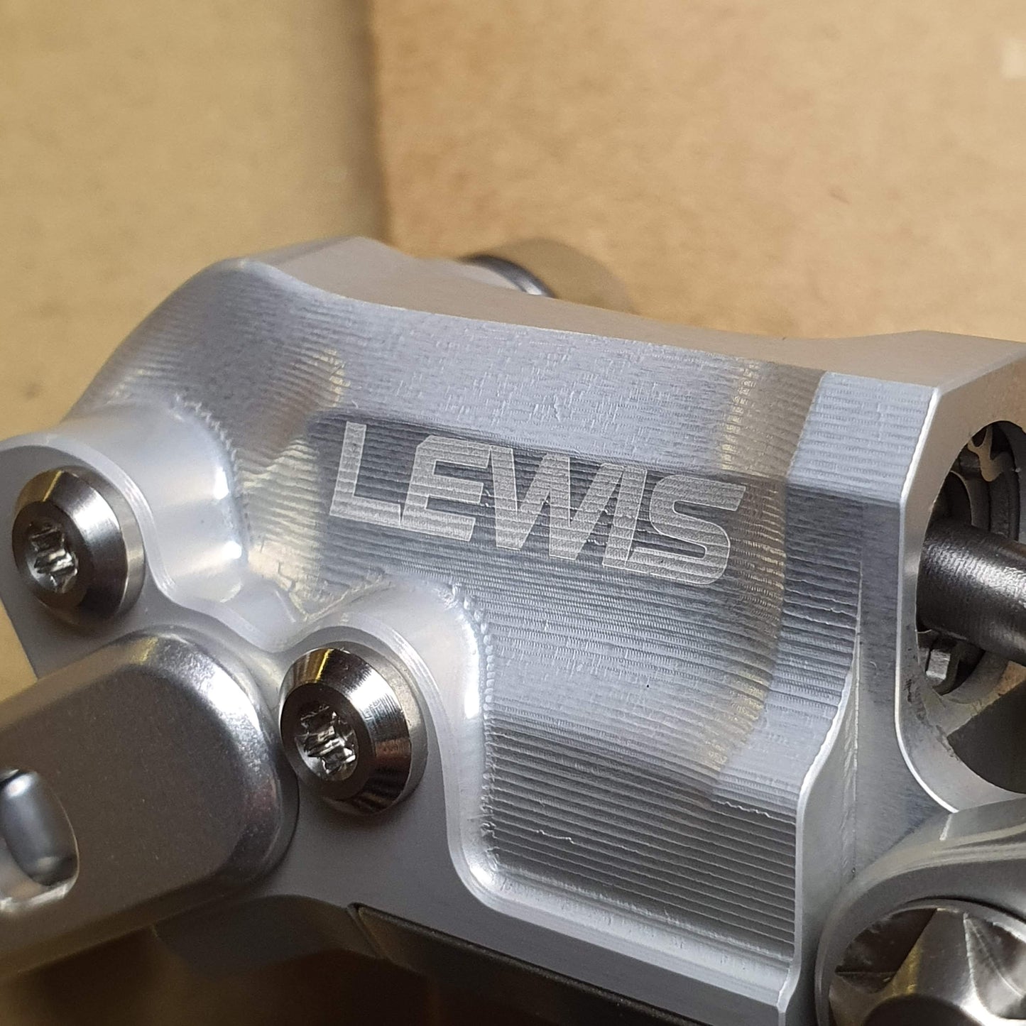 Hamulec dwutłokowy Lewis LV2 do roweru próbnego XC | Super lekki | Bezpłatna wysyłka na całym świecie