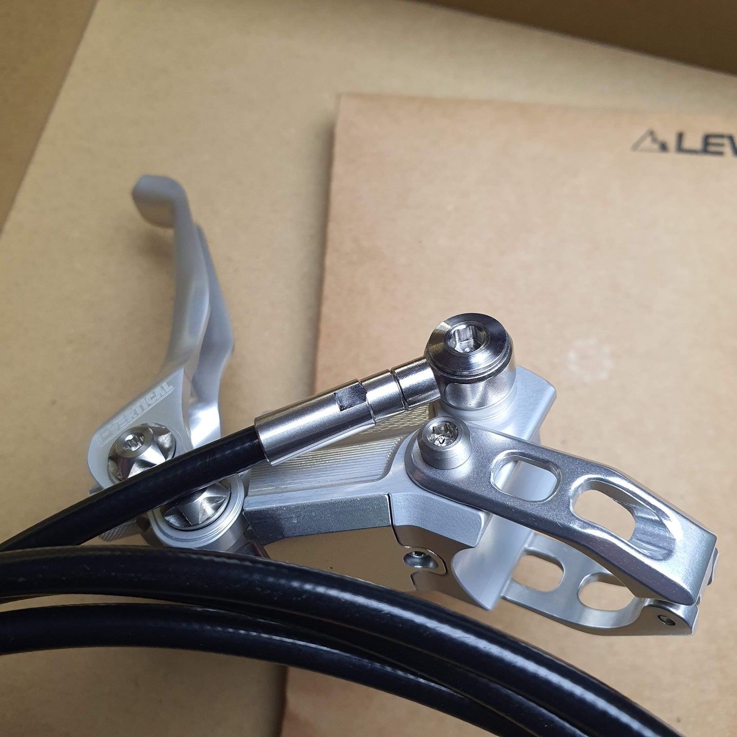 Freio de pistões duplos Lewis LV2 para bicicleta de teste XC | Superleve | Frete grátis mundial