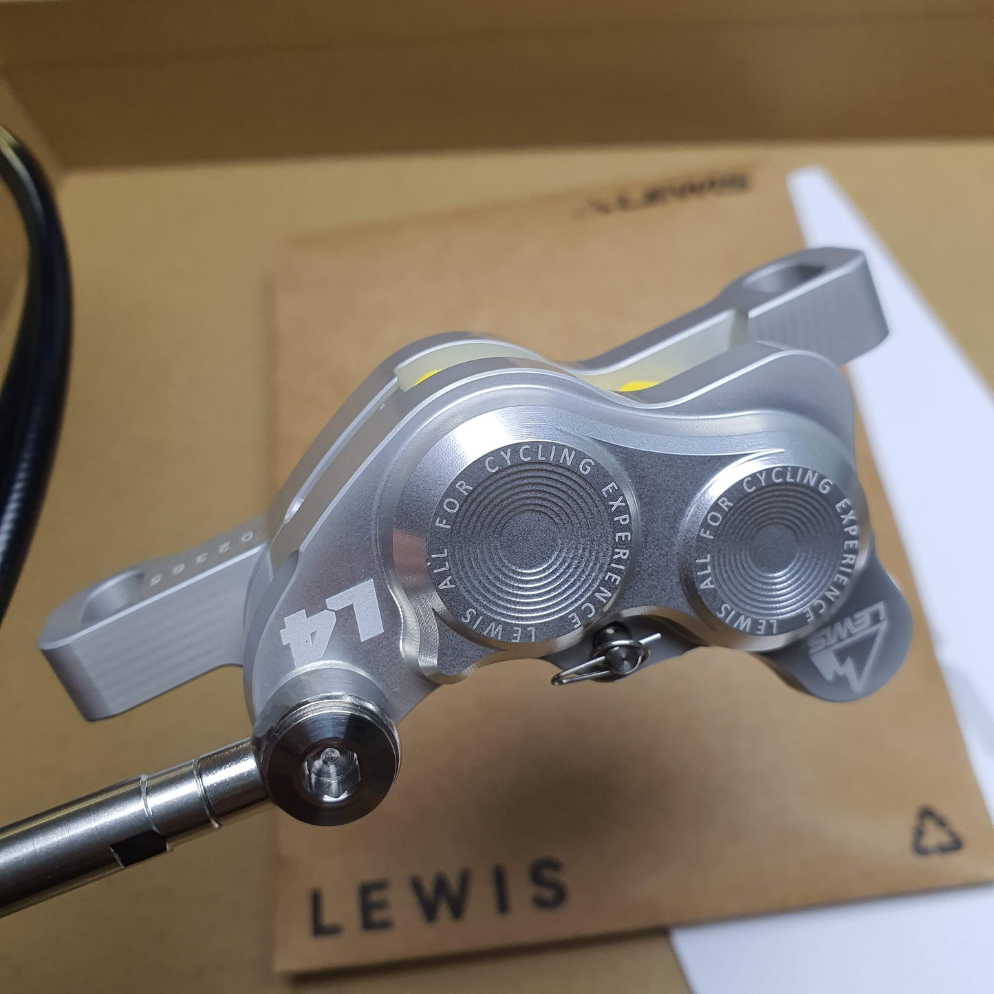 Lewis LV2 Dual Pistons Brake สำหรับ XC Trial Bike | ซูเปอร์ไลท์เวท | จัดส่งฟรีทั่วโลก