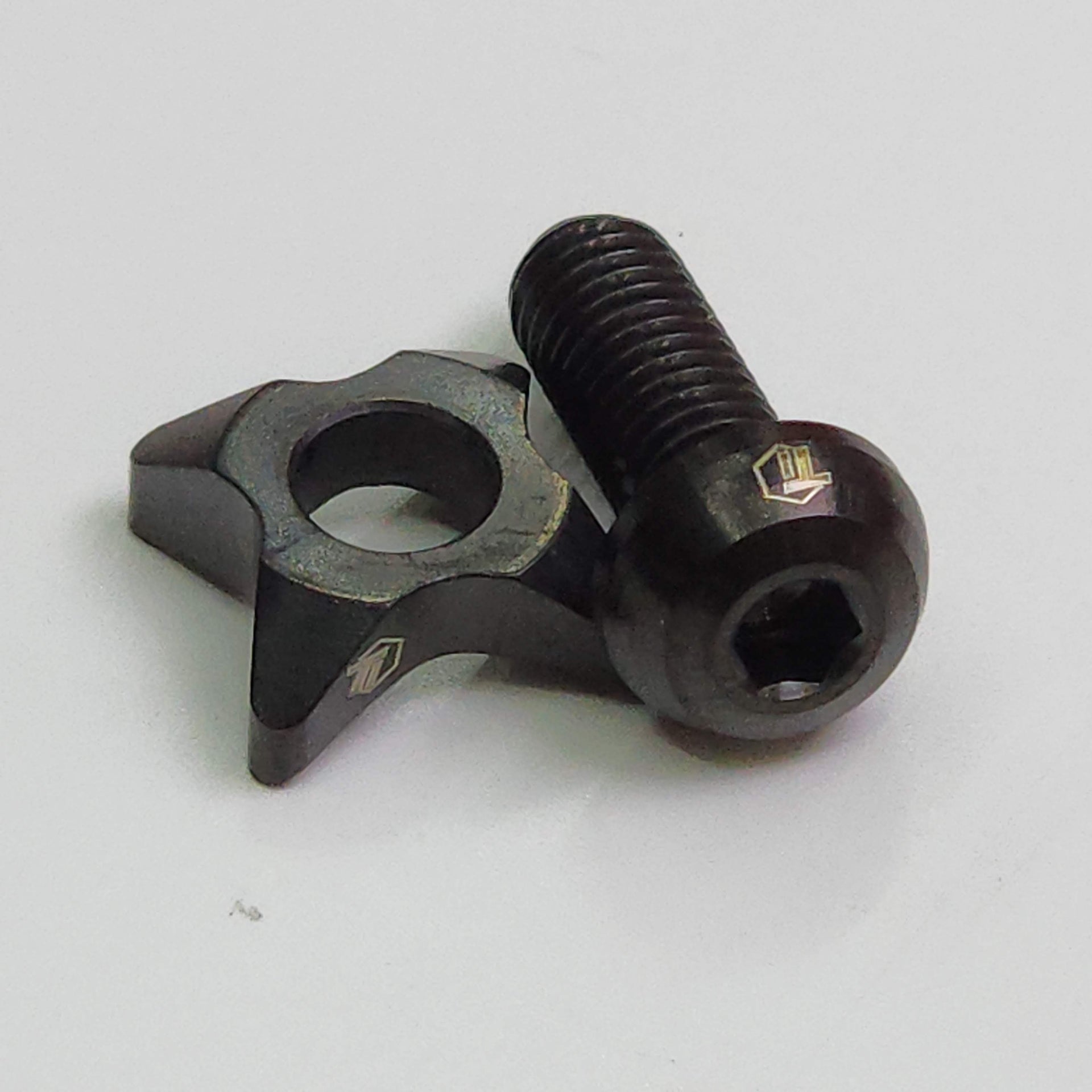 Boulon De Fixation Du Câble De Dérailleur Sram Shift Cab Clamp Gx 1x11 à Prix Boulon De Fixation Du Câble De Dérailleur Sram Shift Cab Clamp Gx 1x11 à Prix