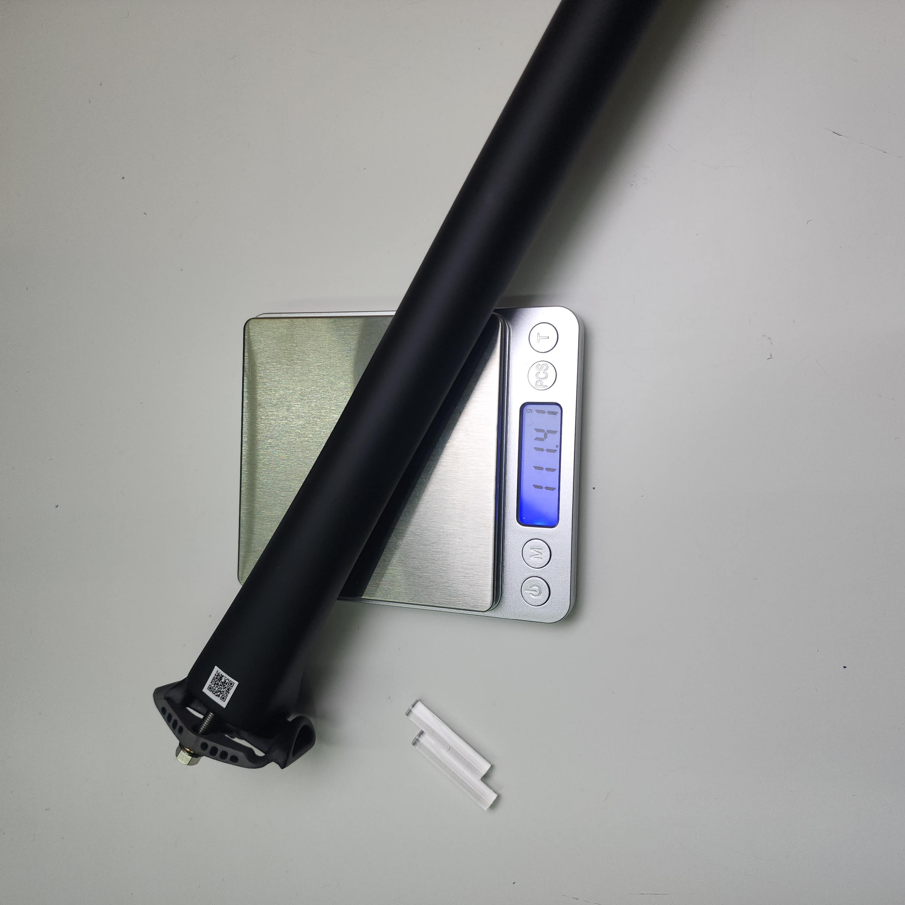 EXS カーボンファイバーシートポストアップグレード | 27.2mm ラウンド