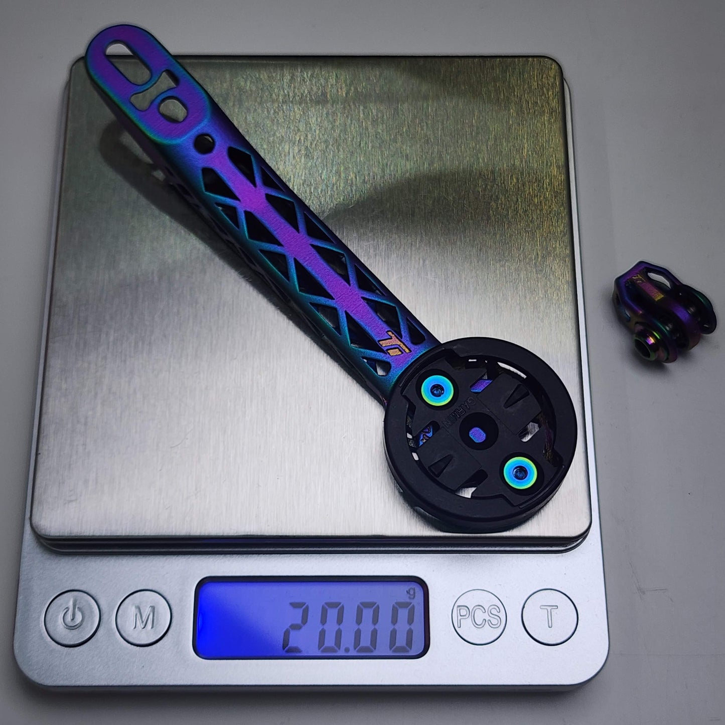 حامل حاسوب سيرفيلو إس ٥ (٢٠٢٣-٢٠٢٦) من التيتانيوم بتقنية الطباعة ثلاثية الأبعاد | جارمين واهو بريتون | سلسلة الفريق