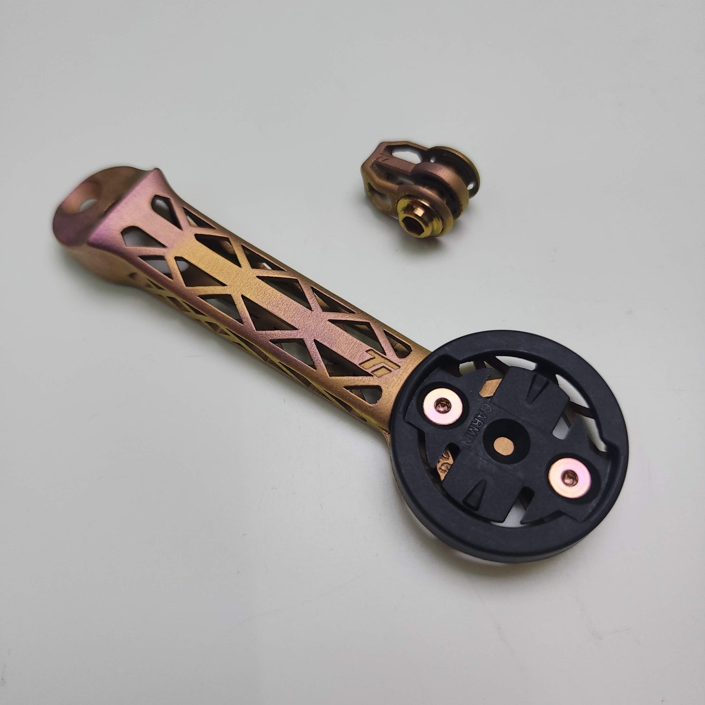 حامل حاسوب Trek Madone Gen 8 2025/24 من التيتانيوم بتقنية الطباعة ثلاثية الأبعاد | Garmin Wahoo Bryton | سلسلة Team