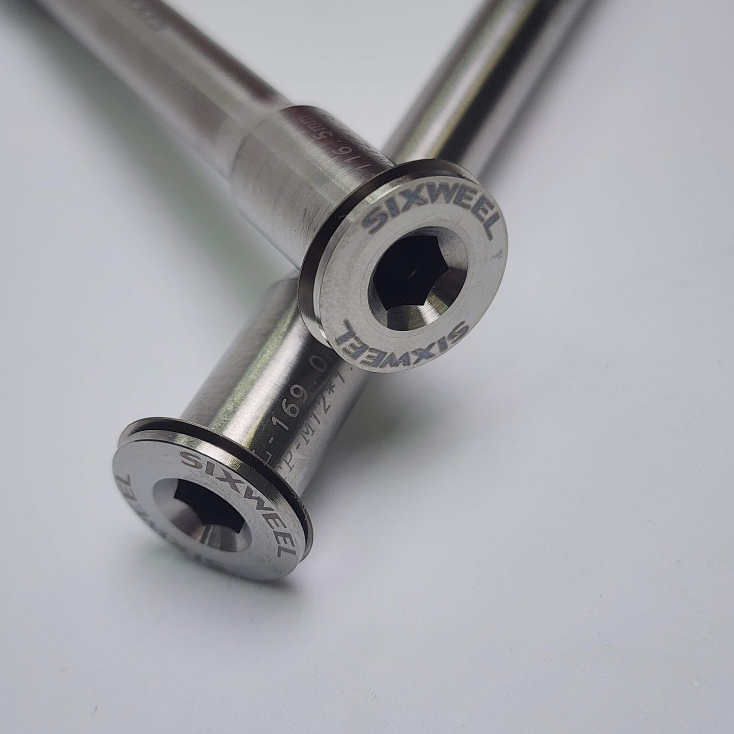 Sixweel 28g Quick Pro ER:One Titanium Thru Axle