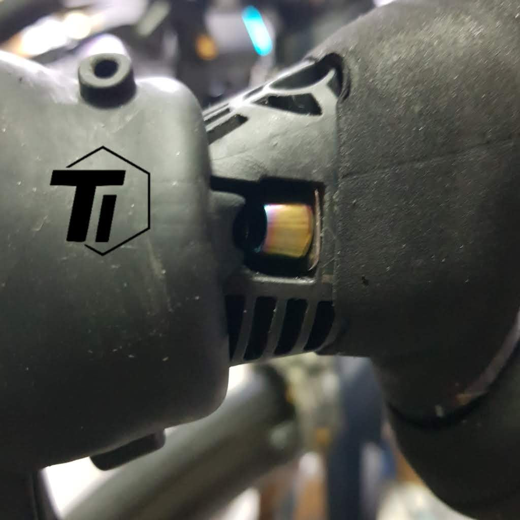 TITANIUM Bolt สำหรับ Sram สีแดง Etap 11 S Shifter CLAMP/Force,rival 11 Speed ​​Anti Rust สกรูไทเทเนียมจักรยาน MTB เกรด 5
