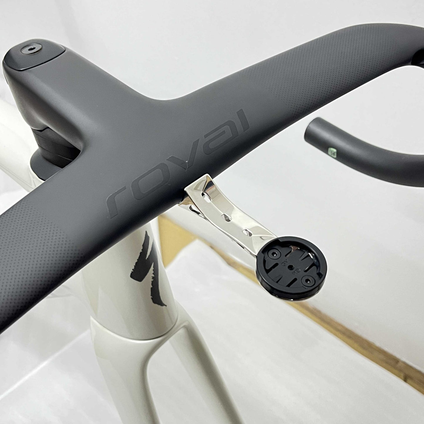 Support pour compteur de vélo Fearless Knight 21,54 g | Specialized Roval Rapide | Titane CNC