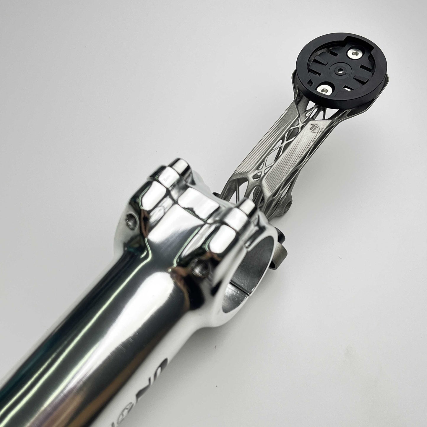 Universal Stem Titanium Bike Computer Mount - Club Series | 2-Piece Bar & Stem | Giant