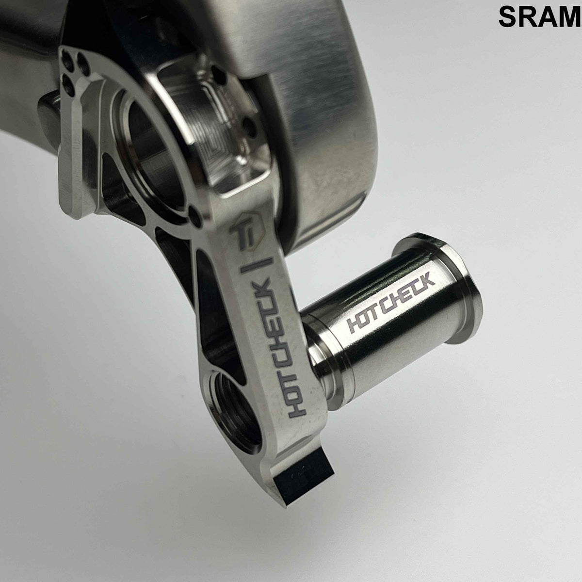 HotCheck x TiParts Titanium bakväxels (RD) ledaxel | Shimano SRAM