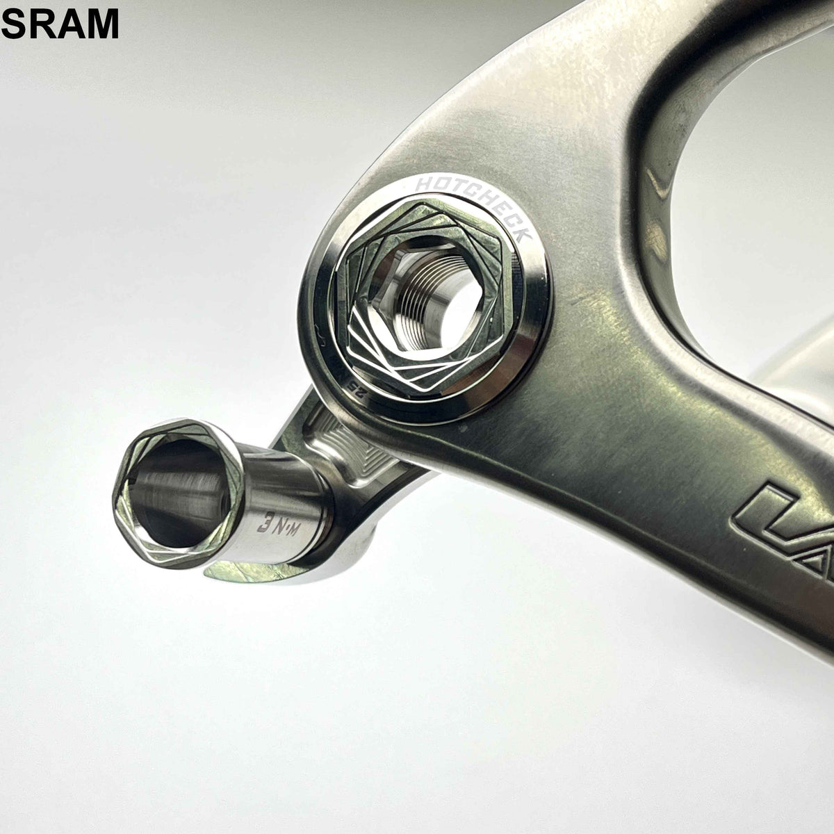 HotCheck x TiParts Titanium bakväxels (RD) ledaxel | Shimano SRAM
