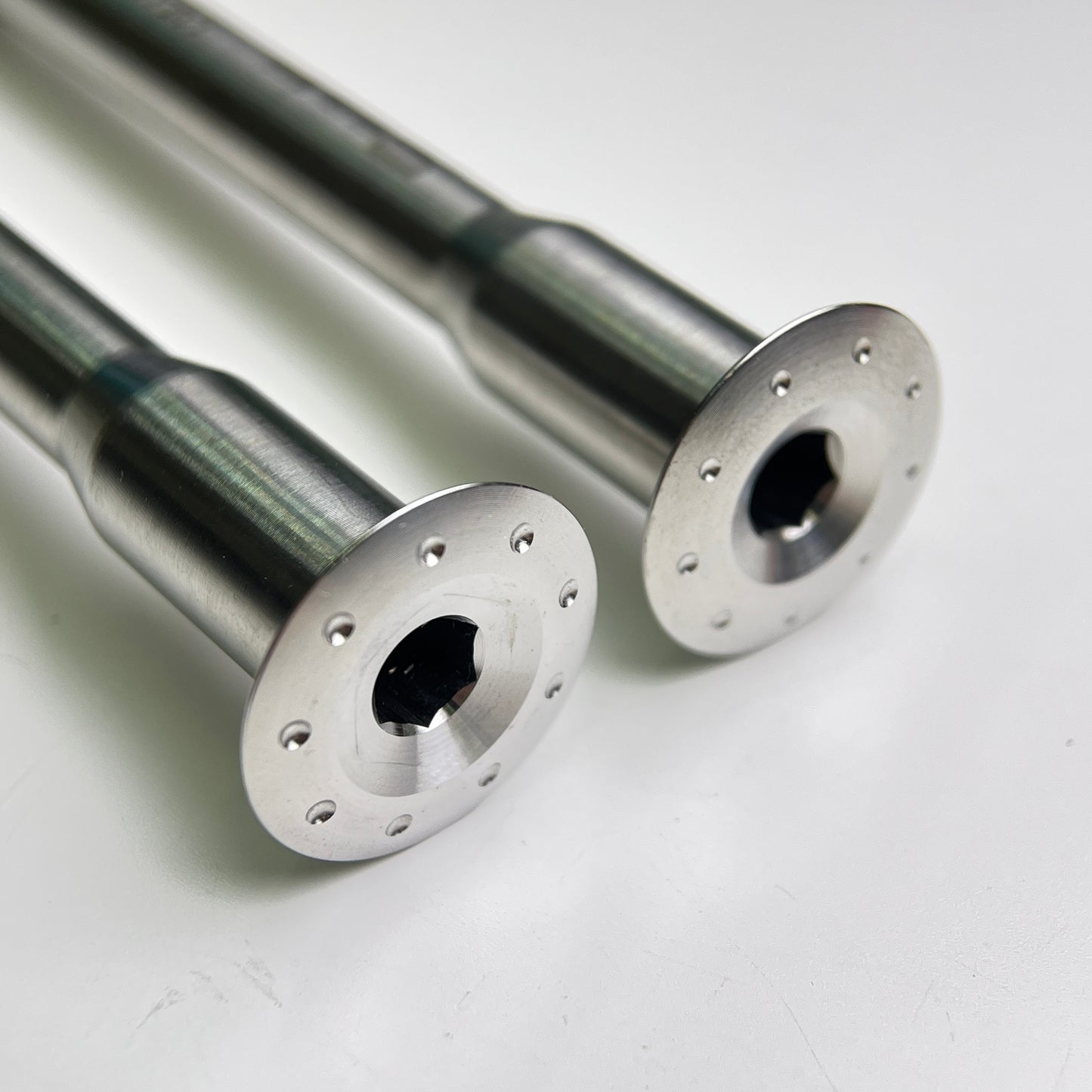 Perno passante in titanio Fearless Knight 30,3 g | Cervelo S5 Soloist R5 Caledonia 2020-2025