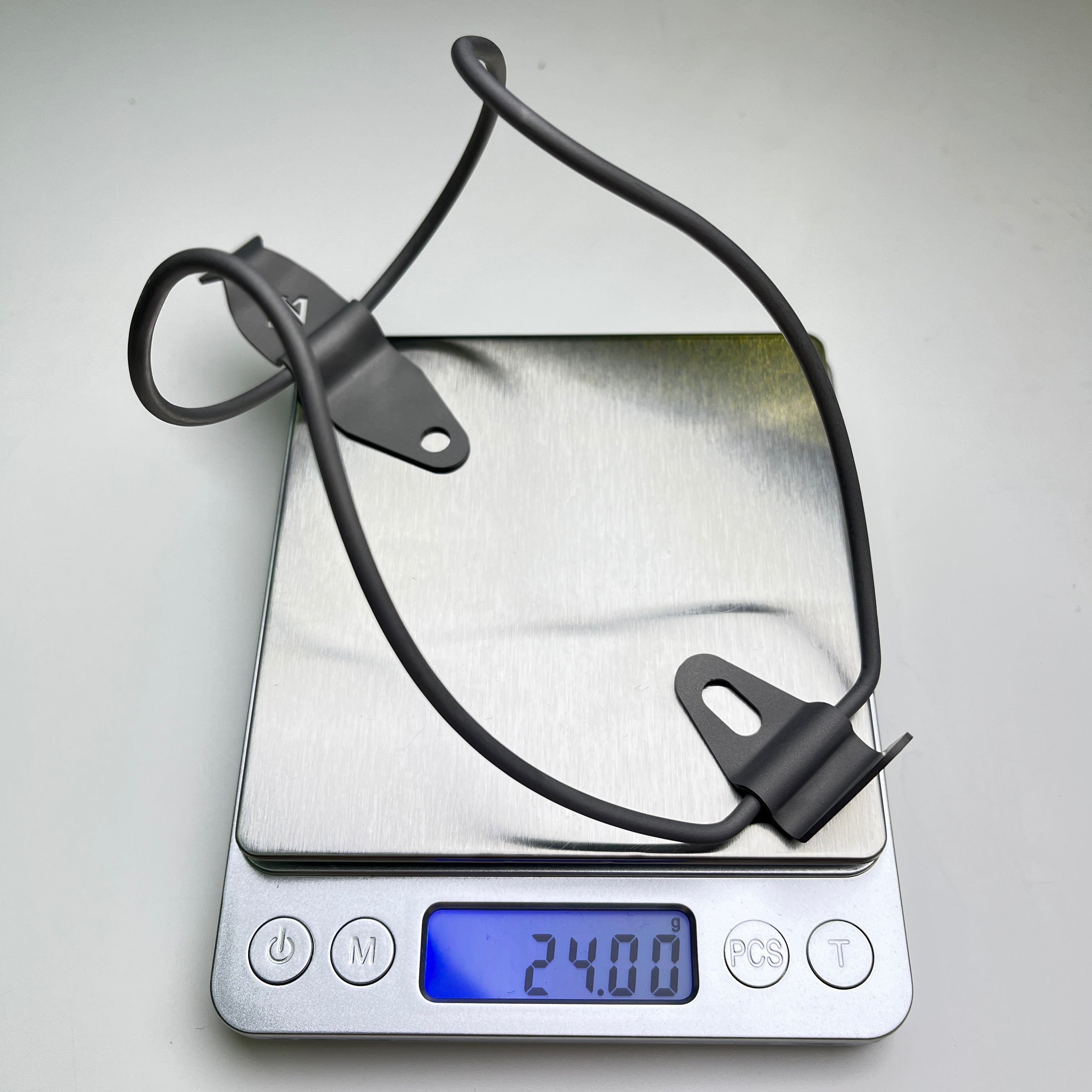 チタニウム Blackburn ボトルケージ チタン 軽量 ドリンクホルダー チタニウム Blackburn ボトルケージ チタン 軽量 ドリンクホルダー