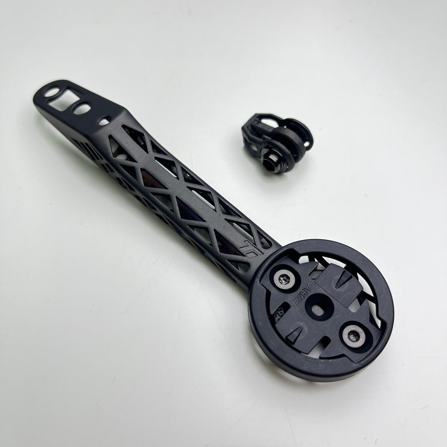 Βάση υπολογιστή με ενσωματωμένο τιμόνι Aurum για τρισδιάστατη εκτύπωση από τιτάνιο | Aurum Essentia/MAGMA | Garmin Wahoo Bryton