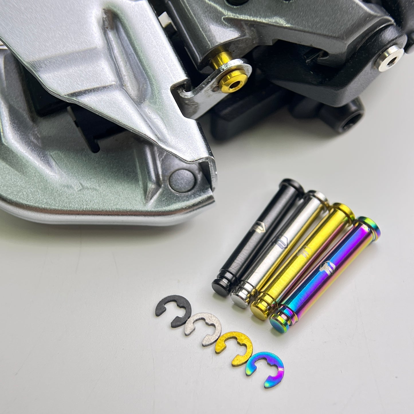 Titan Sram framväxelskruv | FD reservaxel för axel