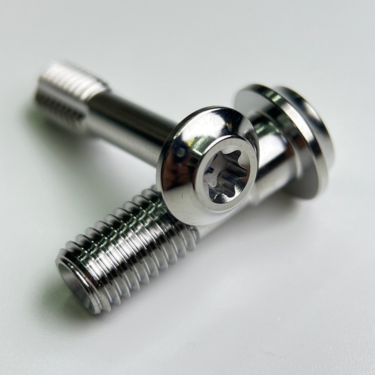 Titanový šroub pro upgrade těla brzdového třmenu Shimano M9120 | Shimano XTR