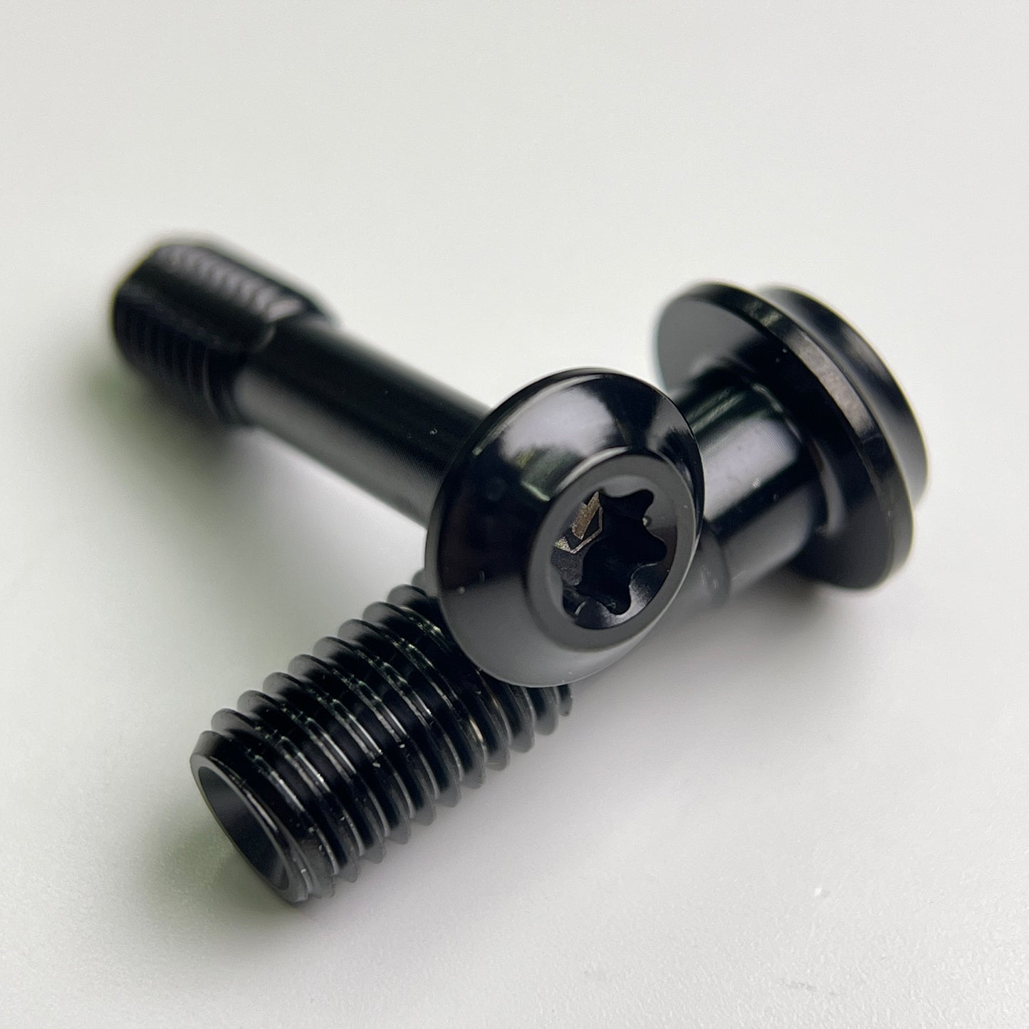 Titanový šroub pro upgrade těla brzdového třmenu Shimano M9120 | Shimano XTR