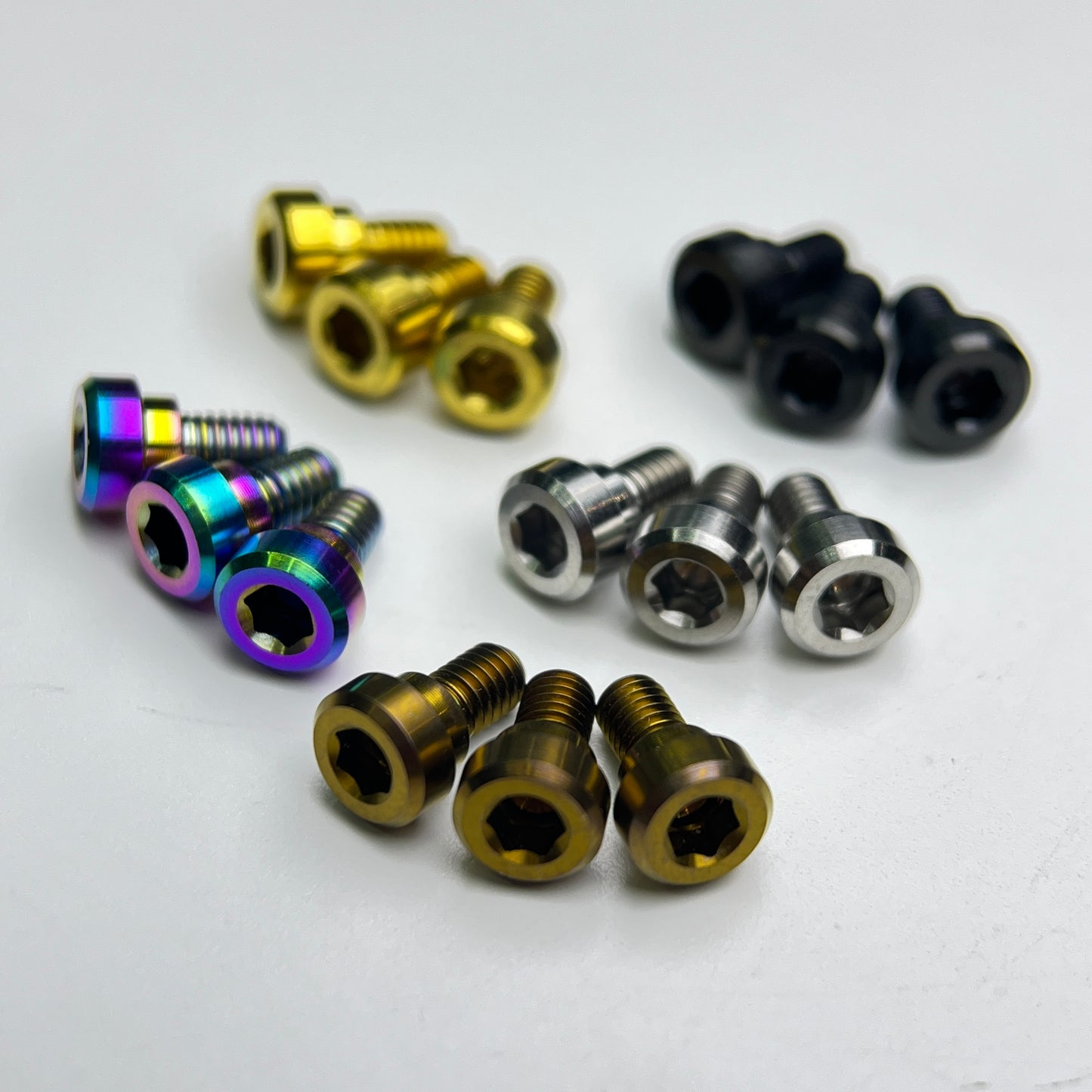 مسمار غطاء القابض من التيتانيوم - M9120 M8120 M8100 M8000 M7100 M420 MT200 M820 M640 Deore XT SLX XTR Saint Zee Giant Trek