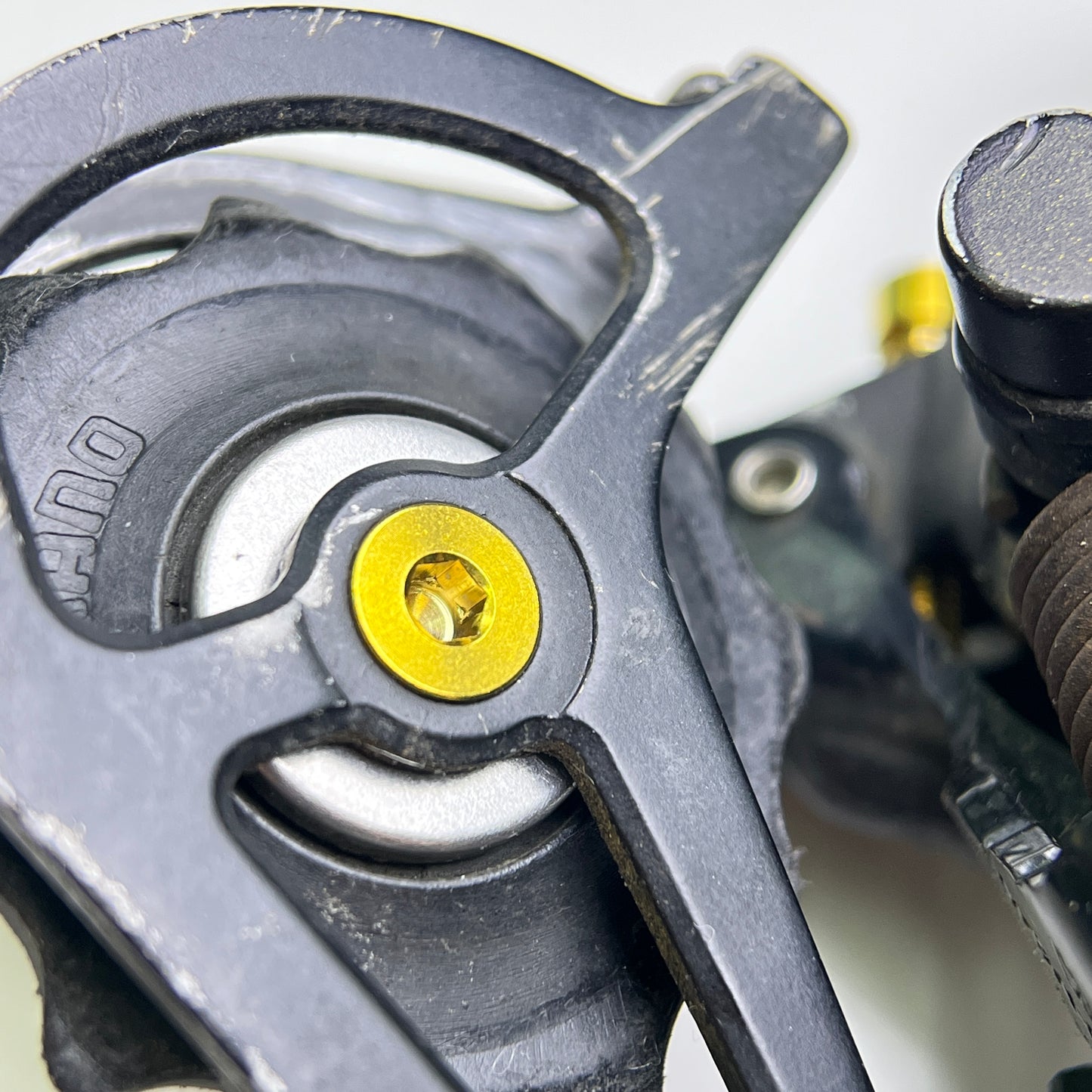 Śruba do kółka przerzutki Shimano/SRAM | Tytan | 14,2/ 15,4 mm