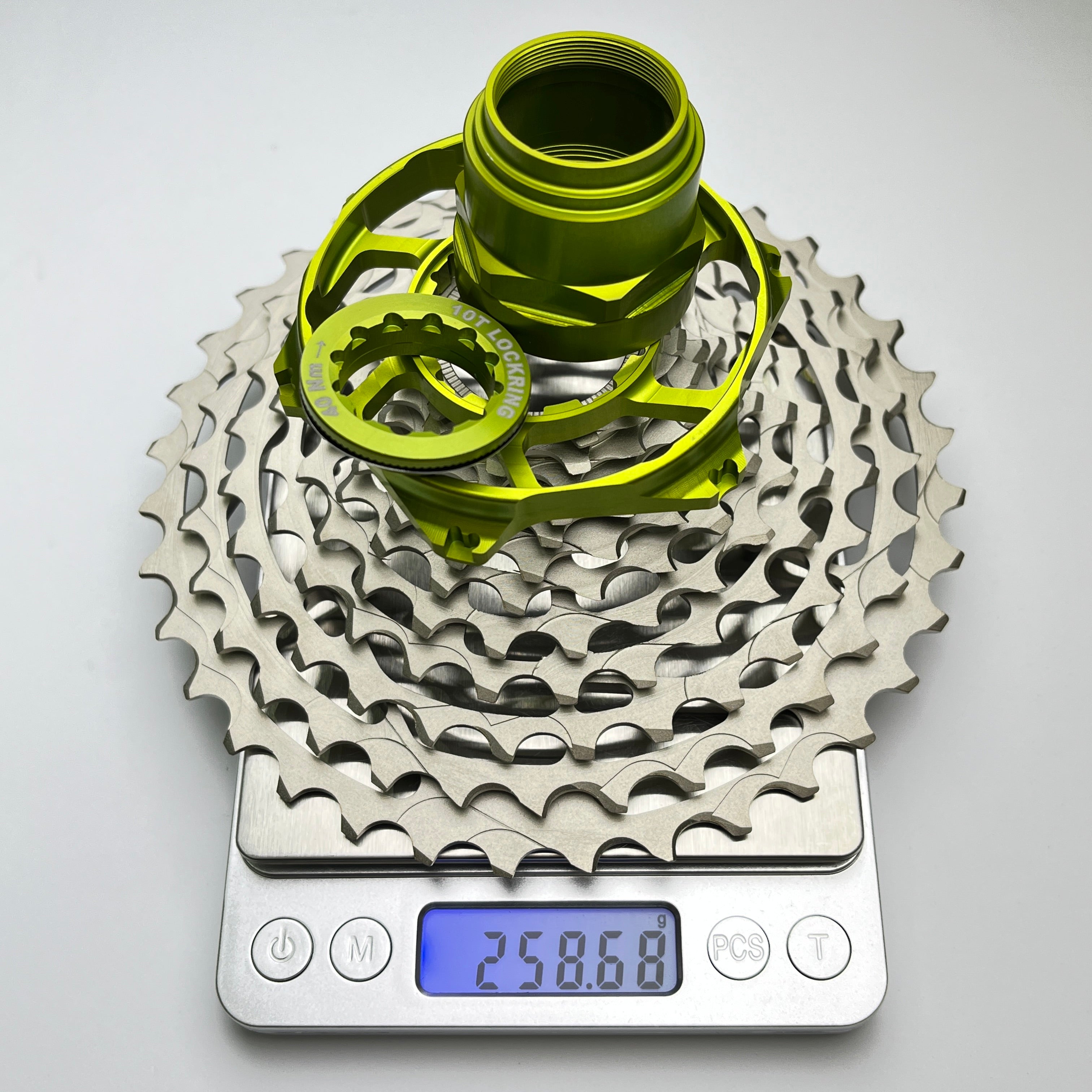 FLYMaster 12速ワンピーススチールカセット｜ソリッドCr-Mo鋼からCNC