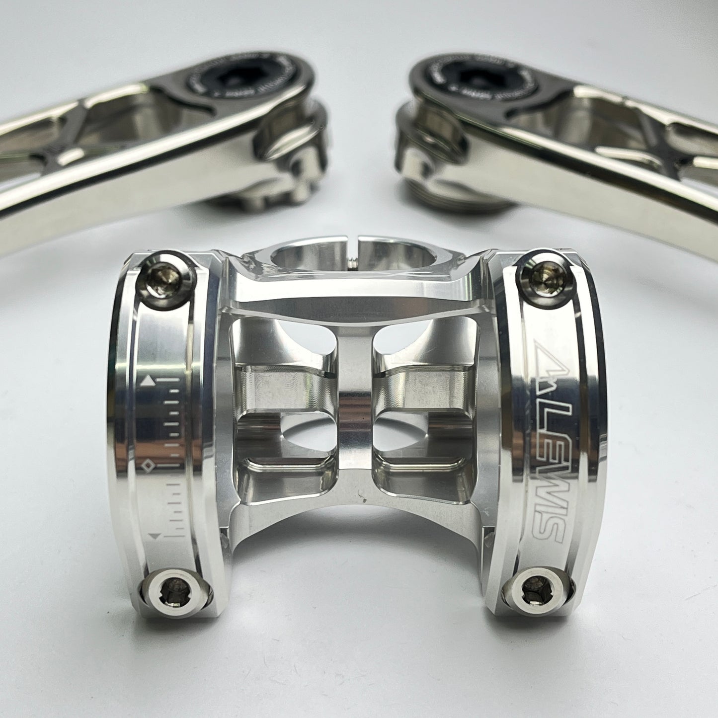 Алюминиевый вынос руля Lewis FX CNC для горного велосипеда | Диаметр 35 мм, вылет 40 мм, 7075 Enduro Trail