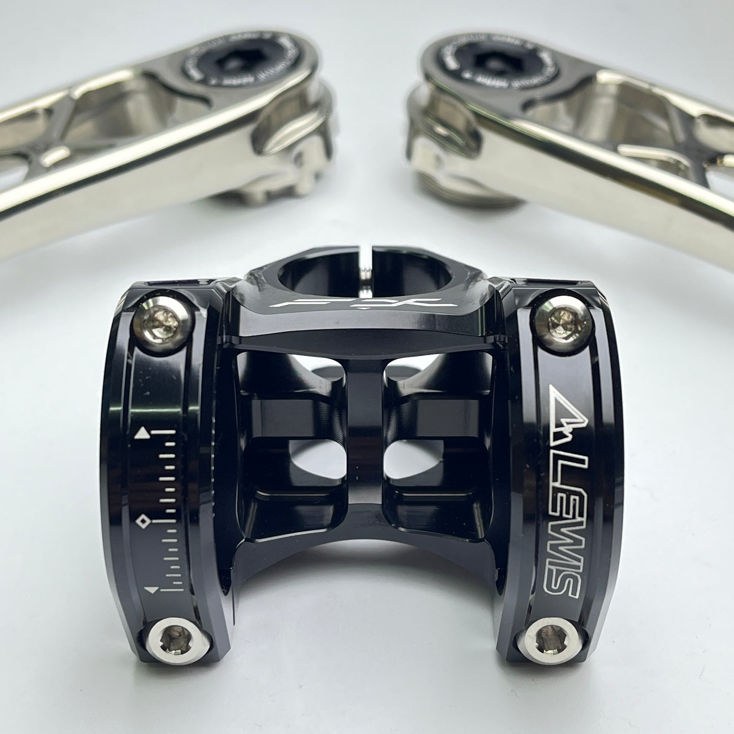 Алюминиевый вынос руля Lewis FX CNC для горного велосипеда | Диаметр 35 мм, вылет 40 мм, 7075 Enduro Trail