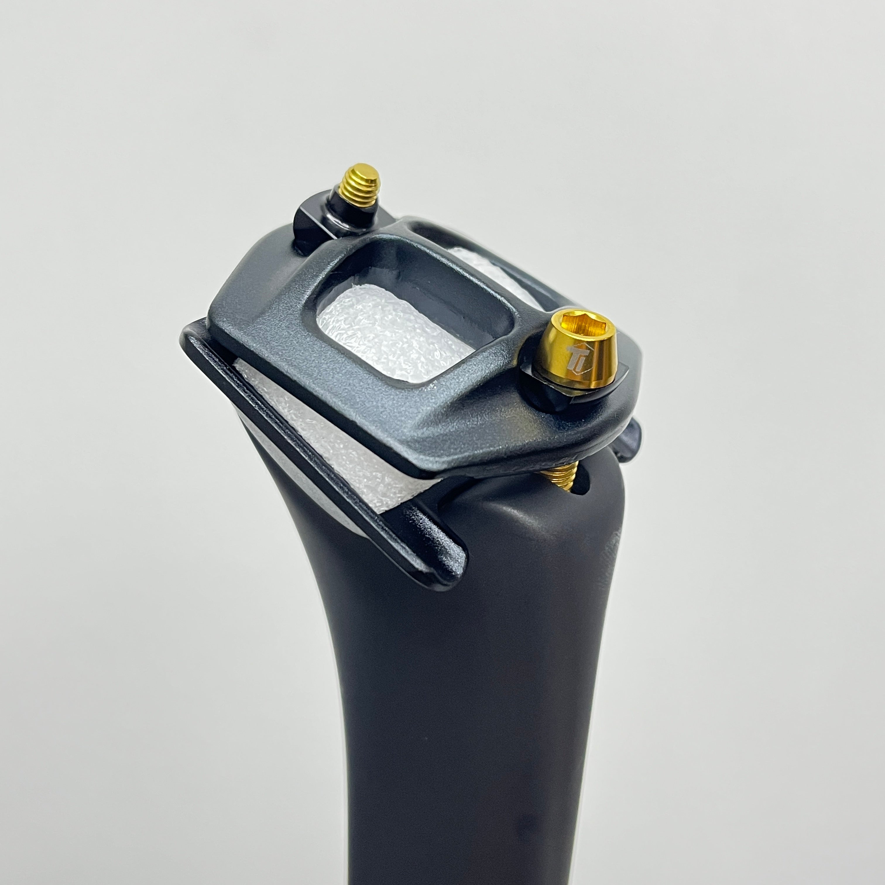 SL8サドルクランプ用チタンボルト | Aethos アルピニスト シートポスト