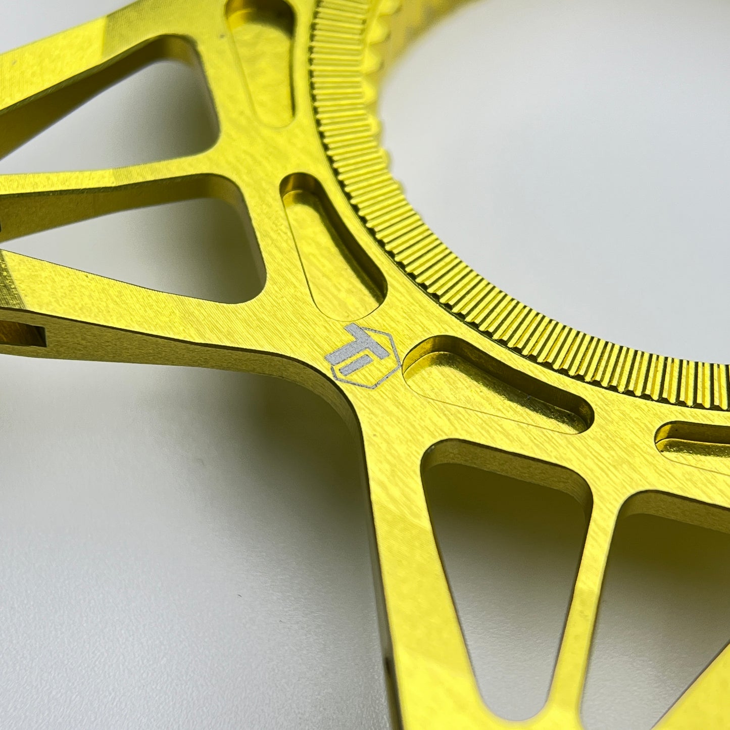 قرص فرامل مركزي خفيف الوزن للغاية بوزن 72 جرامًا | مقاس 140 و160 مم