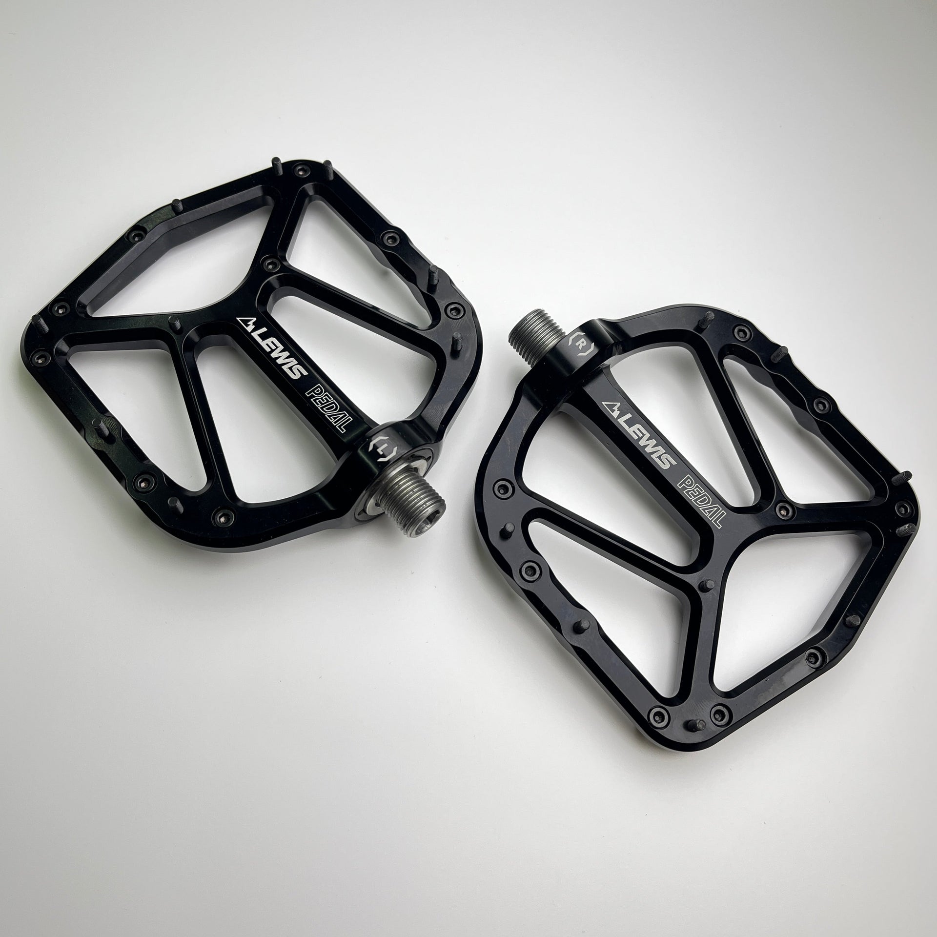 silver mtb pedals Lewis Ridge 7075 Aluminum Flat Pedals | DH & Enduro CNC Forged, Titanium Bolts Included