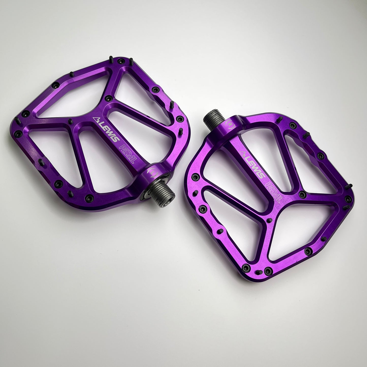 Lewis Ridge 7075 Aluminum Flat Pedals | DH & Enduro CNC Forged, Titanium Bolts Included