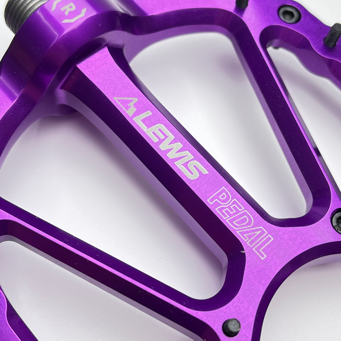 Lewis Ridge 7075 Aluminum Flat Pedals | DH & Enduro CNC Forged, Titanium Bolts Included