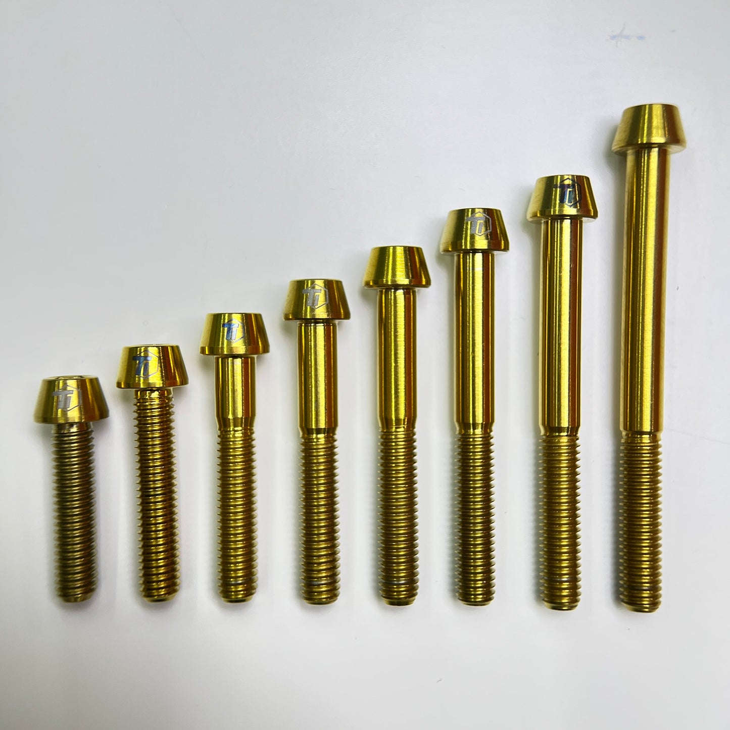 6pcs Bullone testa a brugola M5x16 M5X18 M5X20 M5X25mm titanio attacco 6pcs Bullone testa a brugola M5x16 M5X18 M5X20 M5X25mm titanio attacco