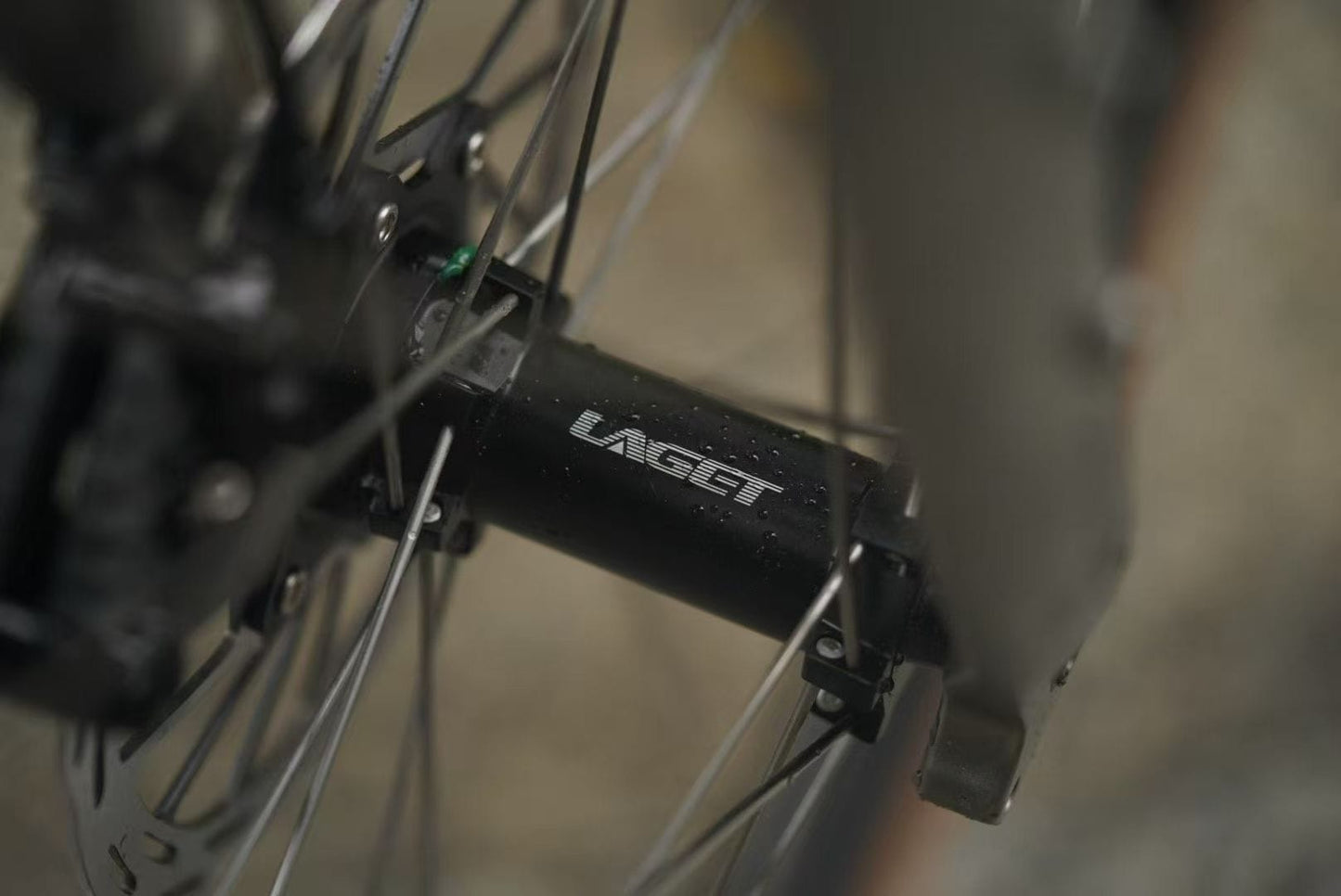 Laget C45 Carbon Disc Wheelset | 1238g, 45mm de profundidade, Raios de titânio