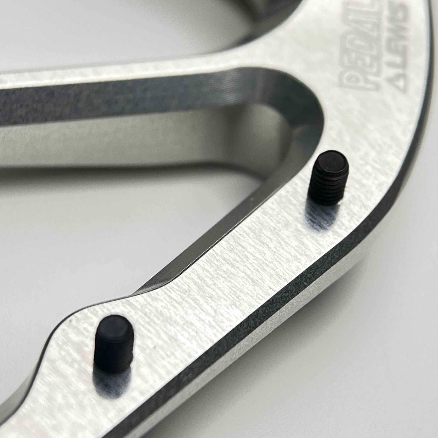 Lewis Gravity Aluminium Axle-less Drop Style Flat Pedals